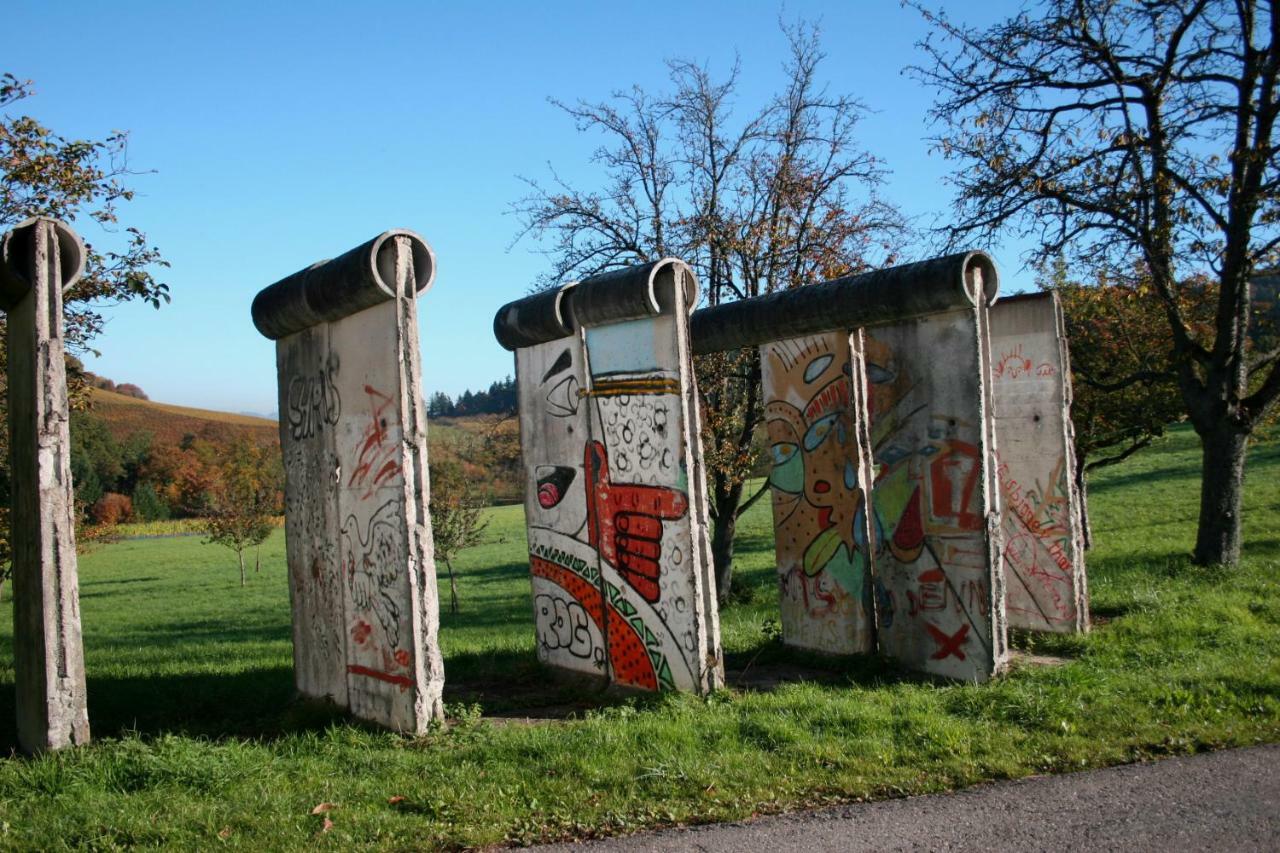 Paradies 2 Castellberg-Jakobsweg Döttingen Buitenkant foto